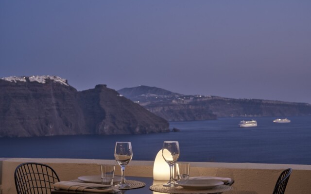 Mr and Mrs White Santorini