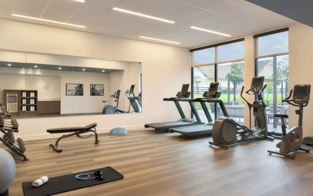 Staybridge Suites Montreal Airport - ST-Laurent by IHG