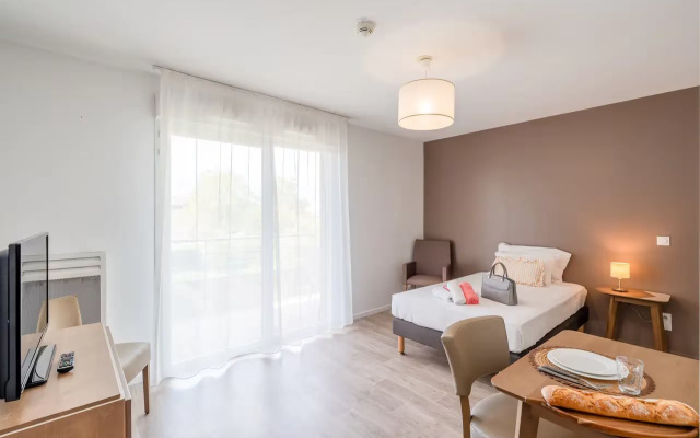 Quality Aparthotel Lyon L'Isle-d’Abeau