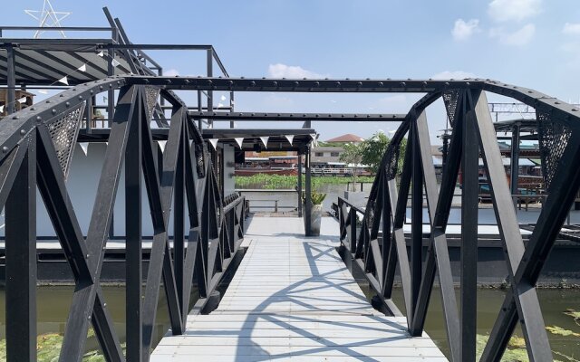 Ban Suan Bang Toei Homestay