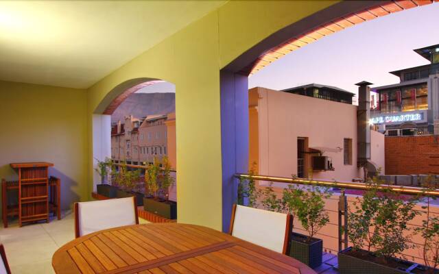 Afribode Rockwell Apartments