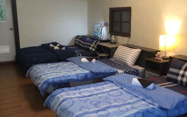 Mt. River View & Waterfall Lodge