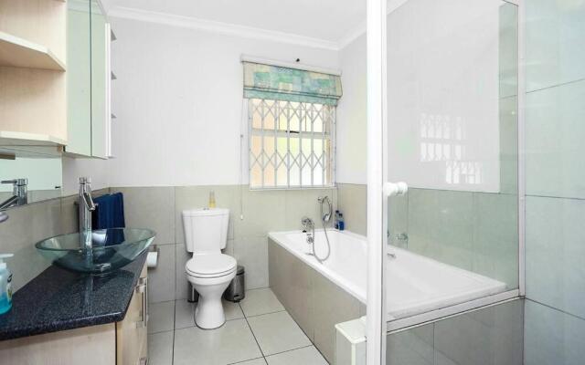 Corner House large 1 bedroom apartment