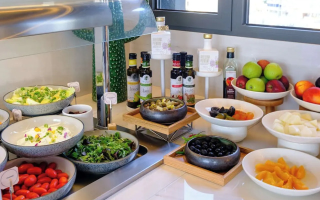 Mercure Larnaca City