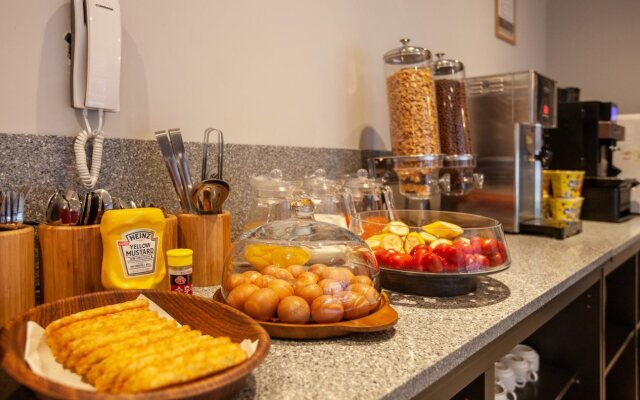 Brown Dot Hotel Hadan