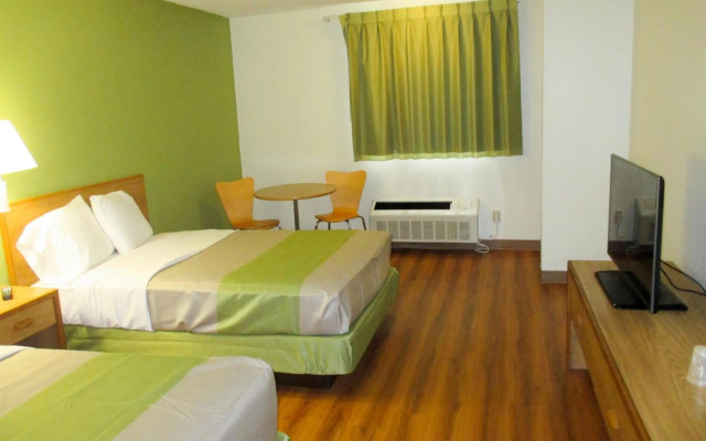 Motel 6 Drums, PA