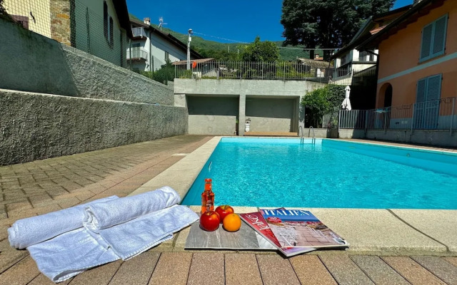 Pianello Charming Lake View