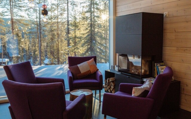 Arctic Skylight Lodge