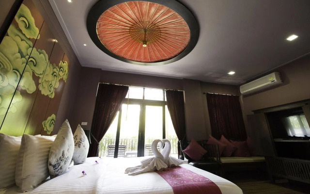 Tharaburi Resort Sukhothai