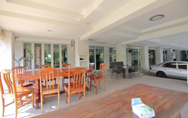Super OYO 498 Ladawan Villa