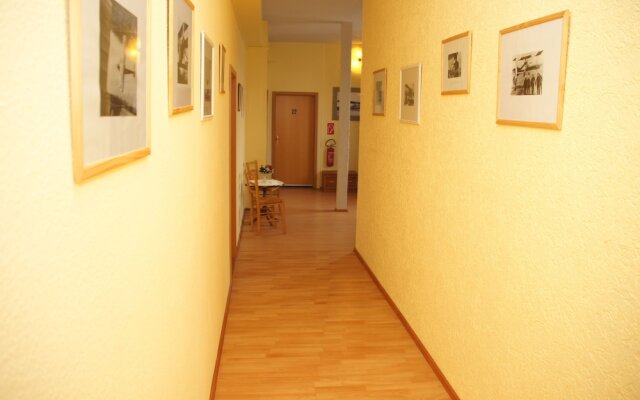 Am Flugplatz