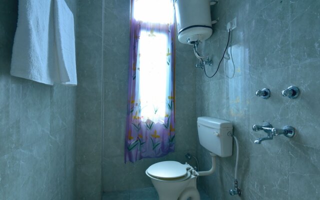 OYO 4838 Hotel The Valerian