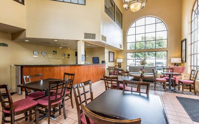 Quality Inn & Suites Camarillo - Oxnard