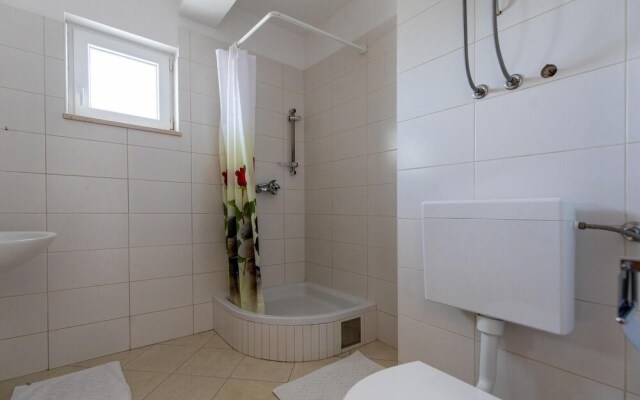 Awesome Apartment in Klek With Wifi and 2 Bedrooms