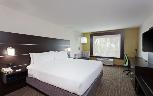 Holiday Inn Express Hotel & Suites Oakland-Airport by IHG