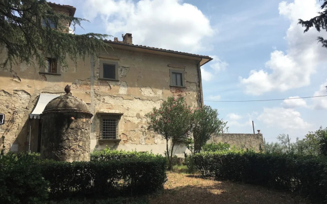 Wine Apartments Florence Lawrence