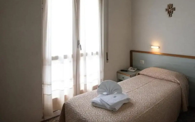 Albergo Regina Mundi