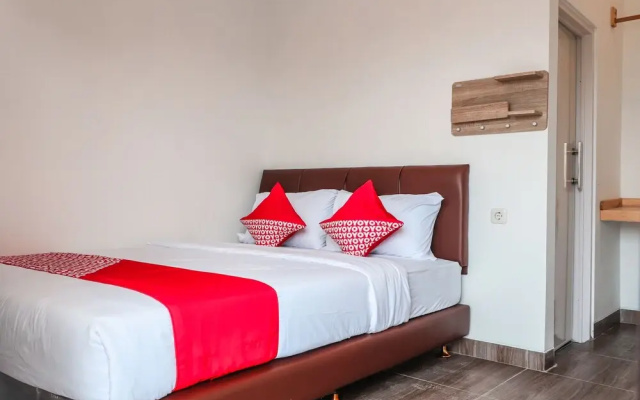 OYO Life 1823 Tekno Residence