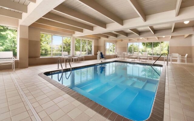 Country Inn & Suites by Radisson, Minneapolis West, MN