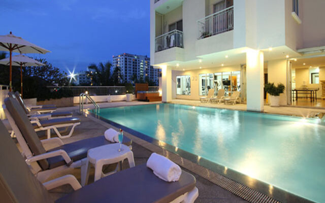 Kameo House Hotel and Serviced Apartments