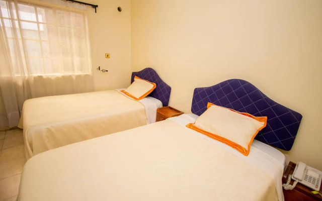 Lowela Hotel