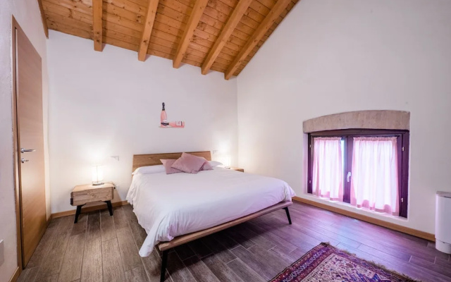 Smart Rooms & Restaurant