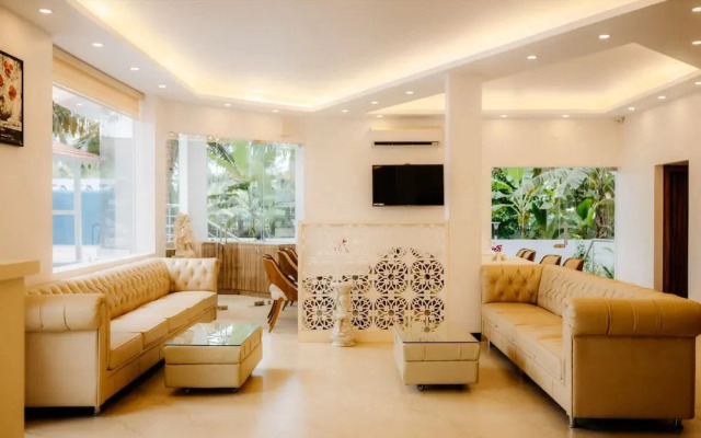 Lamour Beach Resort