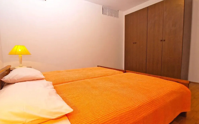 Apartment 1210