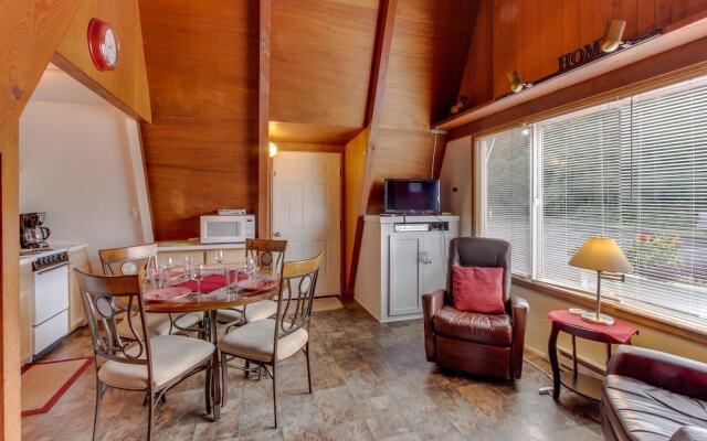 Alpine Chalet 6 Half Loft