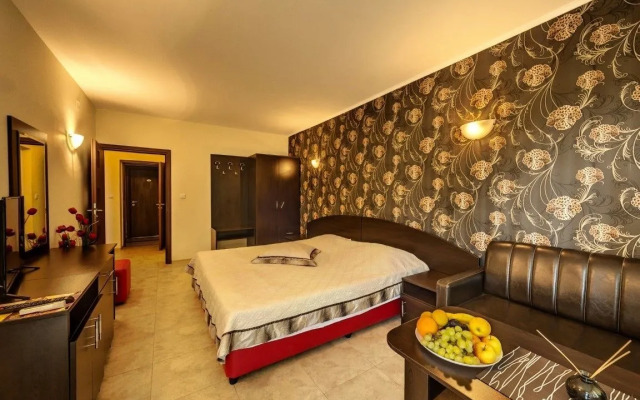 Sunrise Hotel