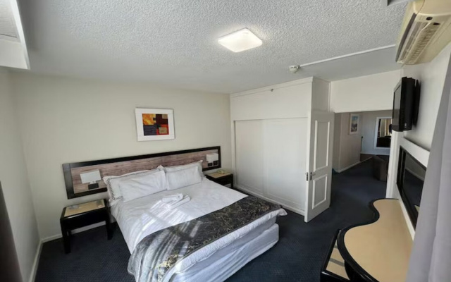 Park 801 Executive Suite