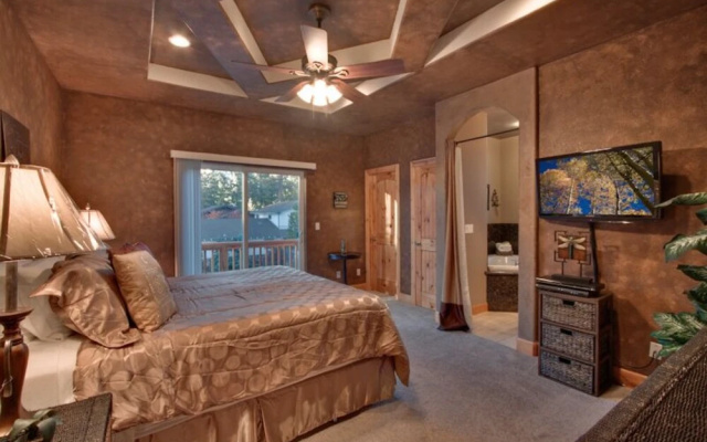 Creekwood Lodge