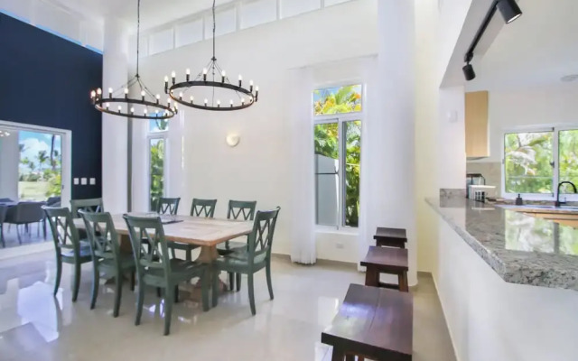 Golf Villa in Bavaro - Pool, Jacuzzi, Staff