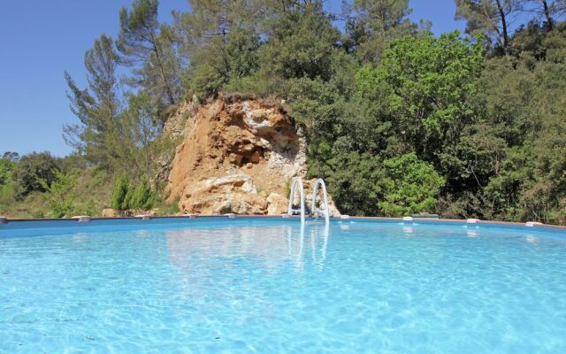 Beautiful Holiday Home in Barjols with Swimming Pool