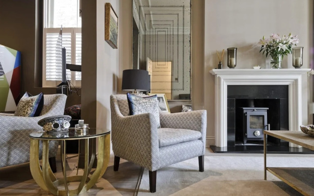 Artistic Apartment