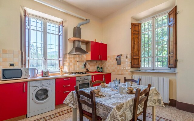 Awesome Apartment in Lucca With 2 Bedrooms
