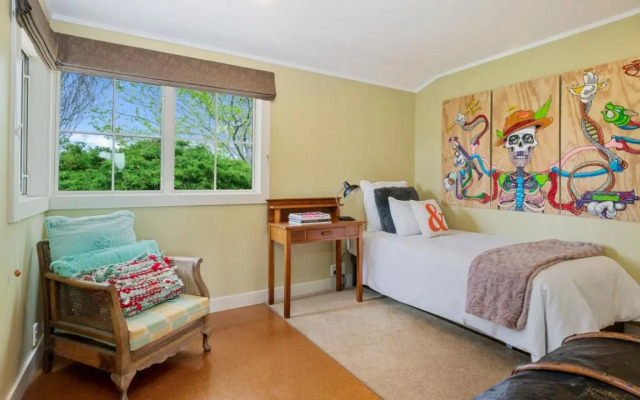 A Ray of Sunshine - Manly Holiday Home