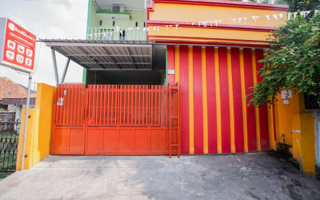 RedDoorz Syariah @ Shakira Alesha Enggal — 2-star hotel in Bandar Lampung