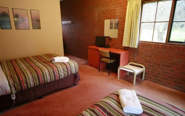 Harrietville Snowline Hotel