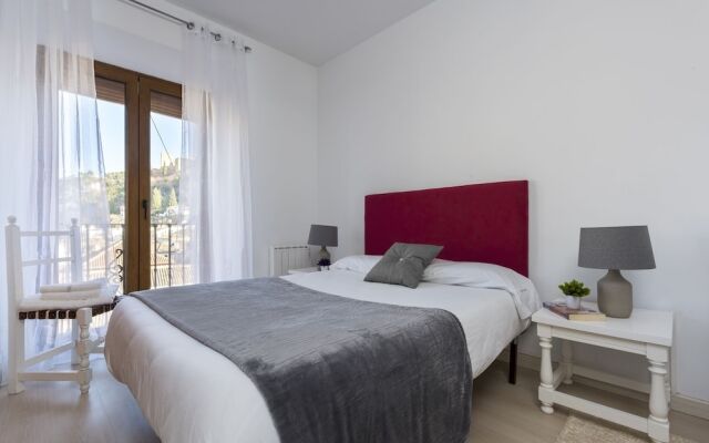 Bright 1 Bd Apartm Prime Location and Views to the Alhambra. Plaza Nueva Granada,