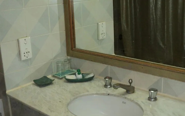 Diamond River Ping Petch-Ngam Hotel