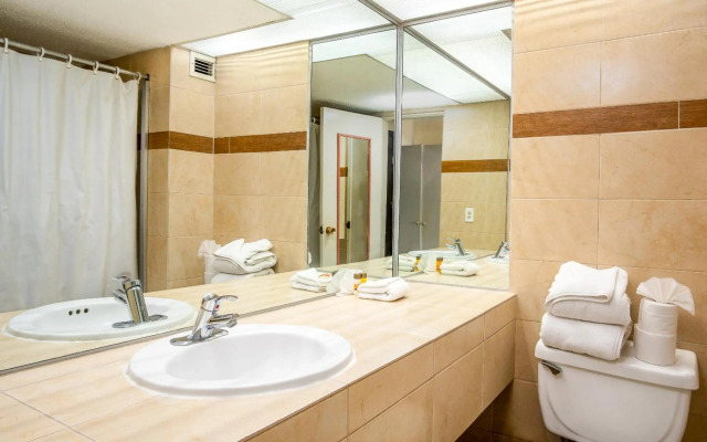 Puerto Nuevo Baja Hotel & Villas