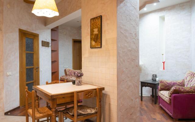 Апартаменты на проспекте Независимости 22