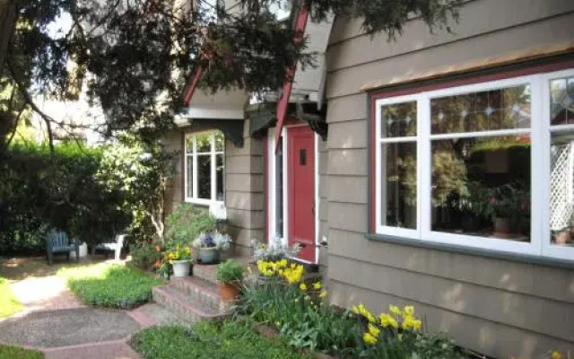 Point Grey Guest House
