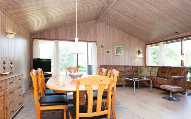 Rustic Holiday Home in Rødby Lolland With Terrace