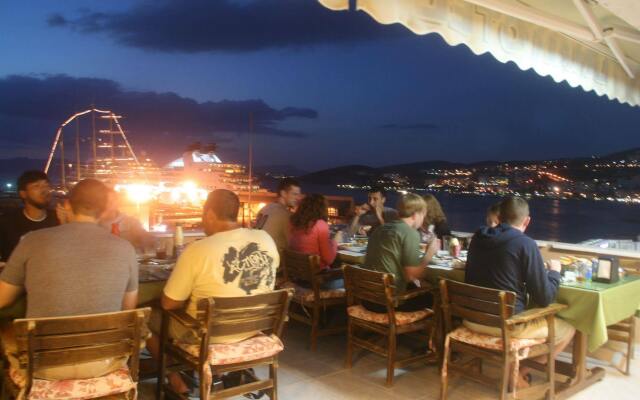 Mr Happy's-Liman Hotel