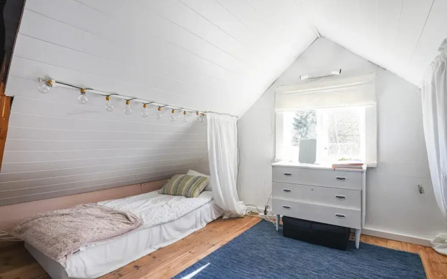 Nice Home in Brålanda With 2 Bedrooms and Wifi