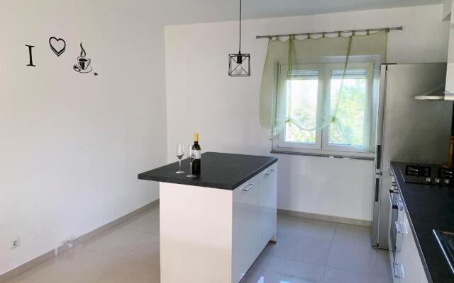 NEW Apartment Ema II