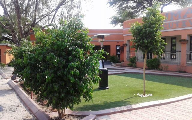 Gumare Executive Lodge