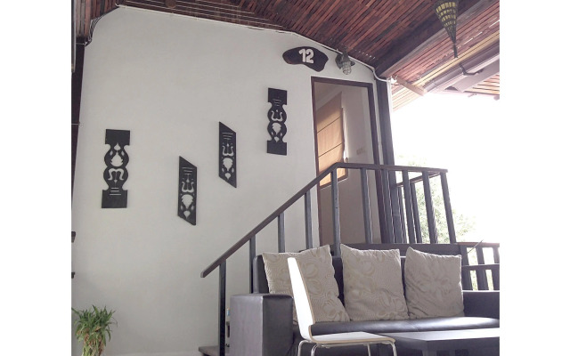 The Reef Hotel & Studios